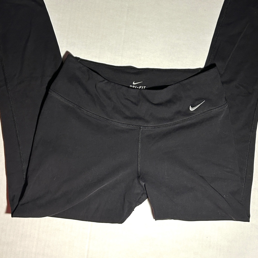 Nike dri-fit leggings size M